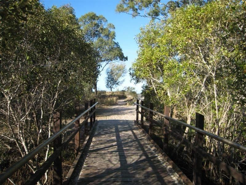 78 Beach Road, Burrum Heads QLD 4659