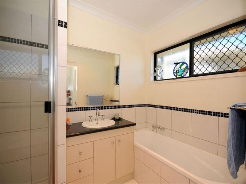 9 Harrison Circuit, Urangan QLD 4655