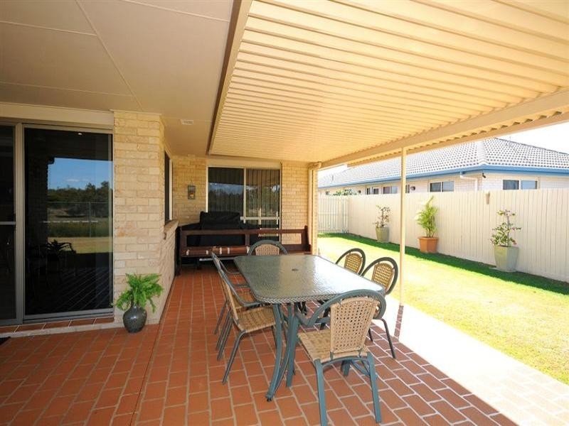 133 Ibis Boulevard, Eli Waters QLD 4655