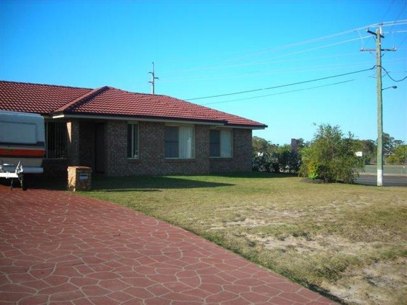 144 Colyton, Urangan QLD 4655