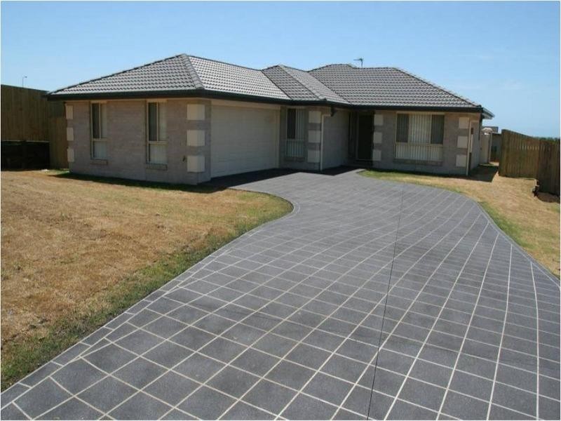 17 Mia Court, Kawungan QLD 4655