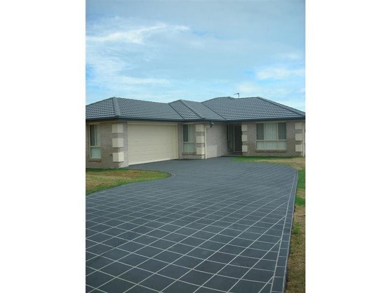 17 Mia Court, Kawungan QLD 4655