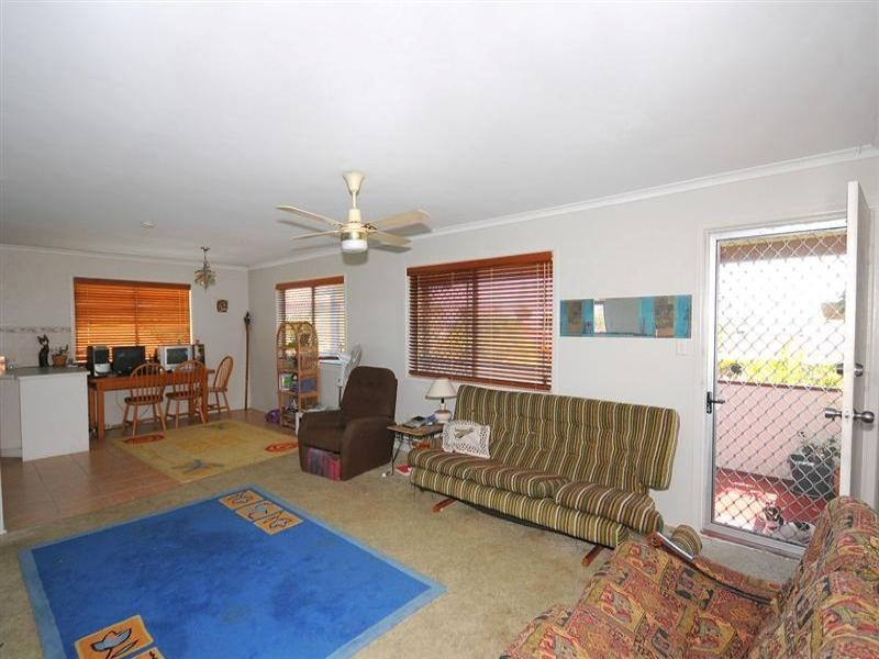 7 Saunders Street, Point Vernon QLD 4655