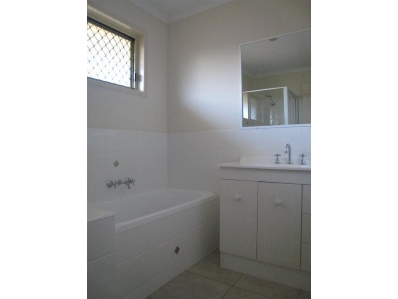 67 Bunya Court, Eli Waters QLD 4655