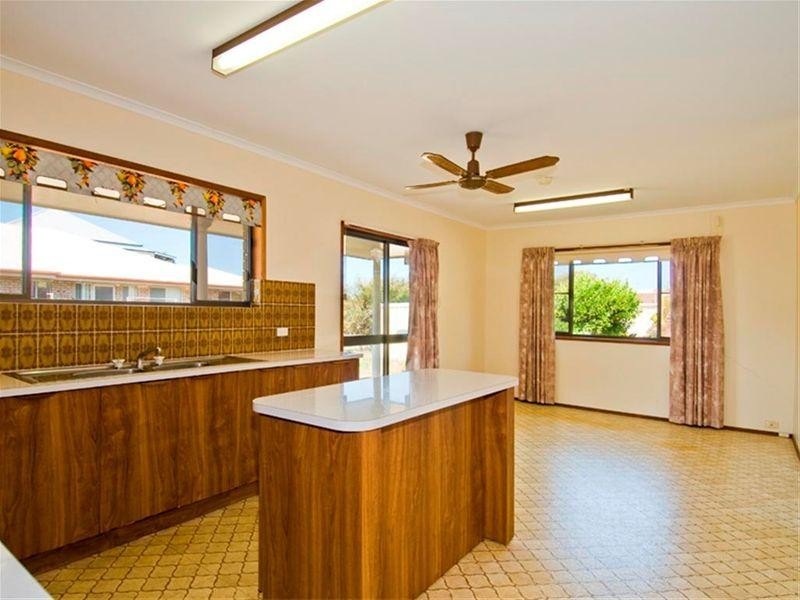 10a Kelly Street, Point Vernon QLD 4655