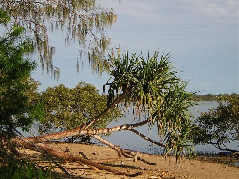 1 Parraweena Court, Point Vernon QLD 4655