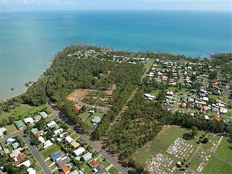 1 Parraweena Court, Point Vernon QLD 4655