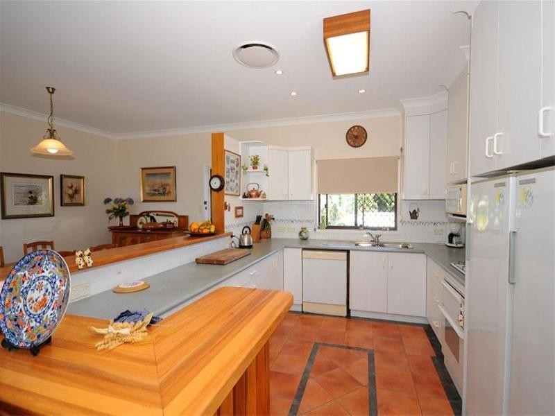 31 Flinders Street, Point Vernon QLD 4655