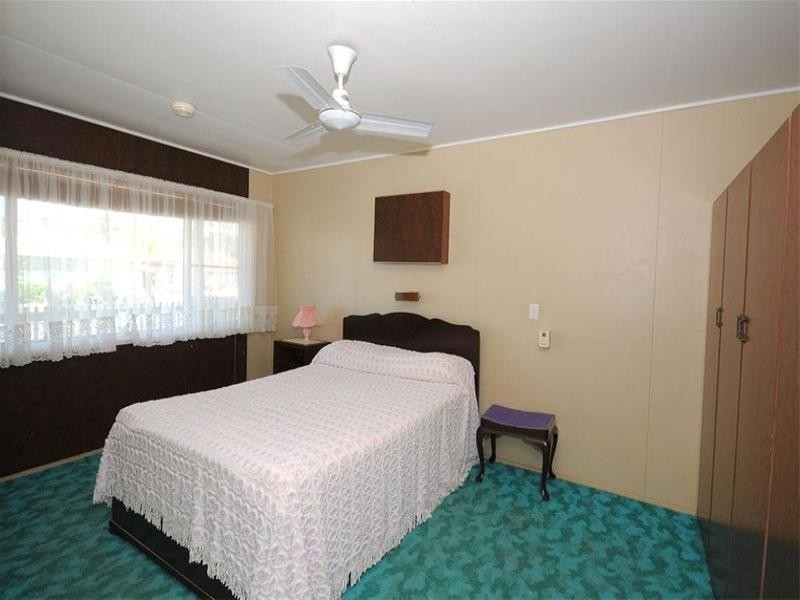 4 Churchill Street, Urangan QLD 4655