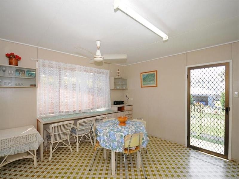 4 Churchill Street, Urangan QLD 4655