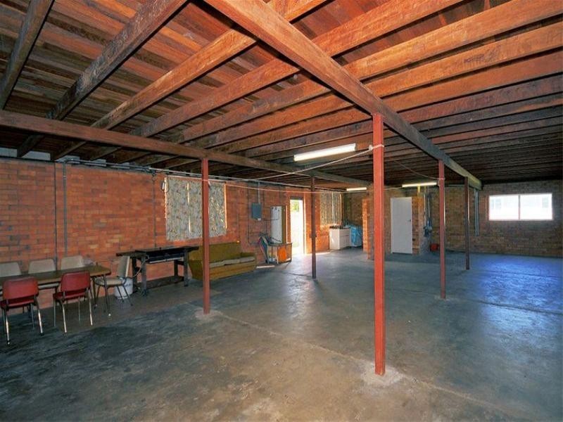 4 Churchill Street, Urangan QLD 4655