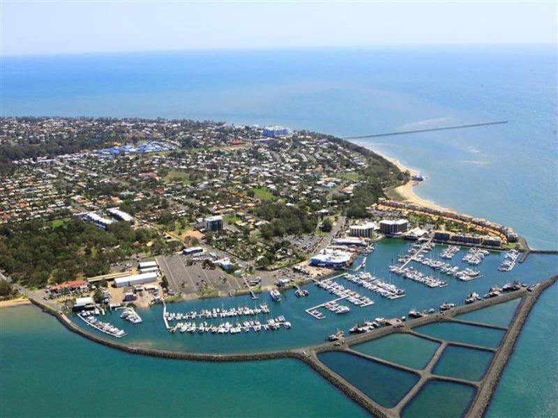 66 Kent Street, Urangan QLD 4655