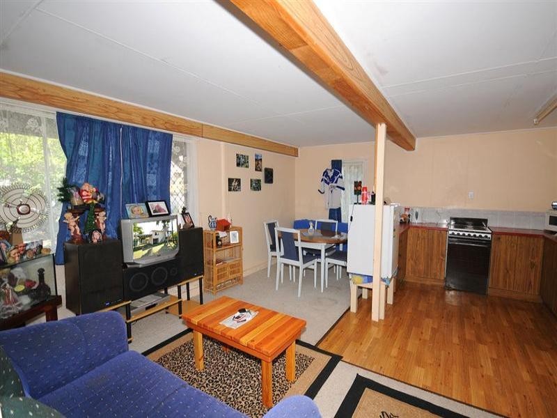 66 Kent Street, Urangan QLD 4655