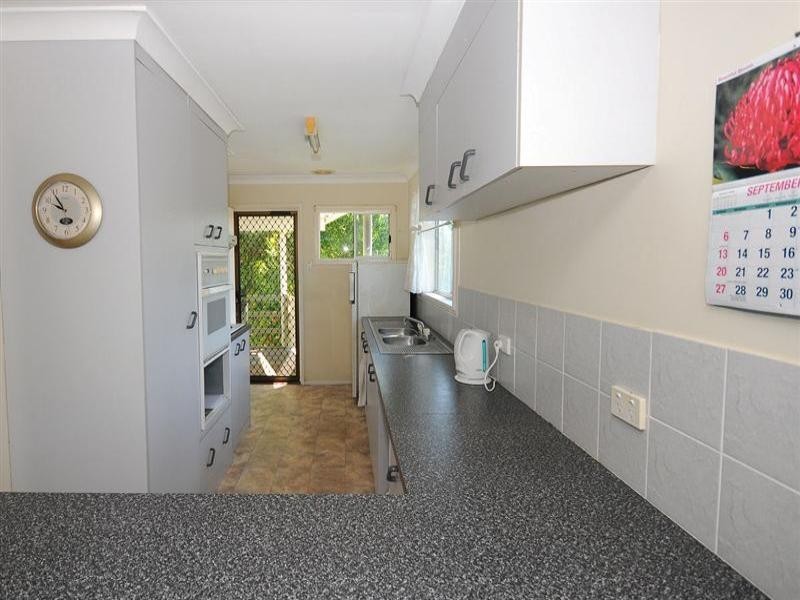 66 Kent Street, Urangan QLD 4655