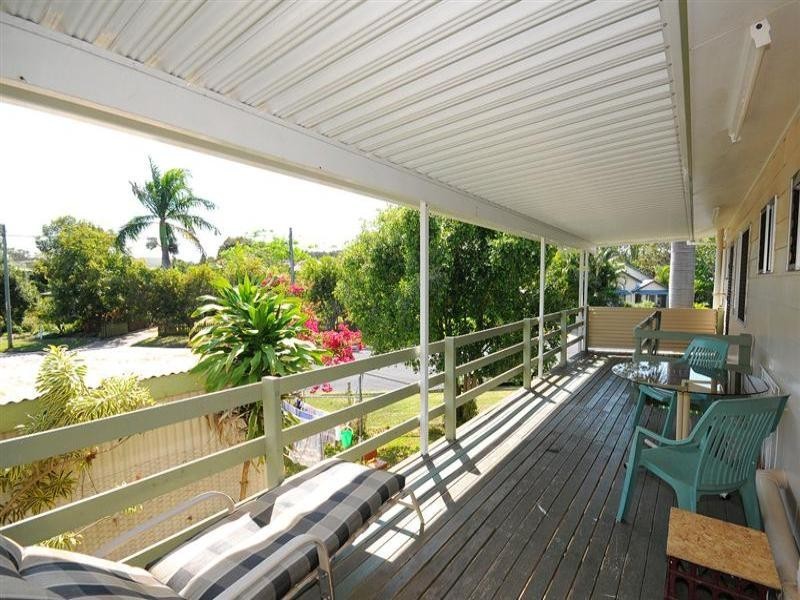 66 Kent Street, Urangan QLD 4655