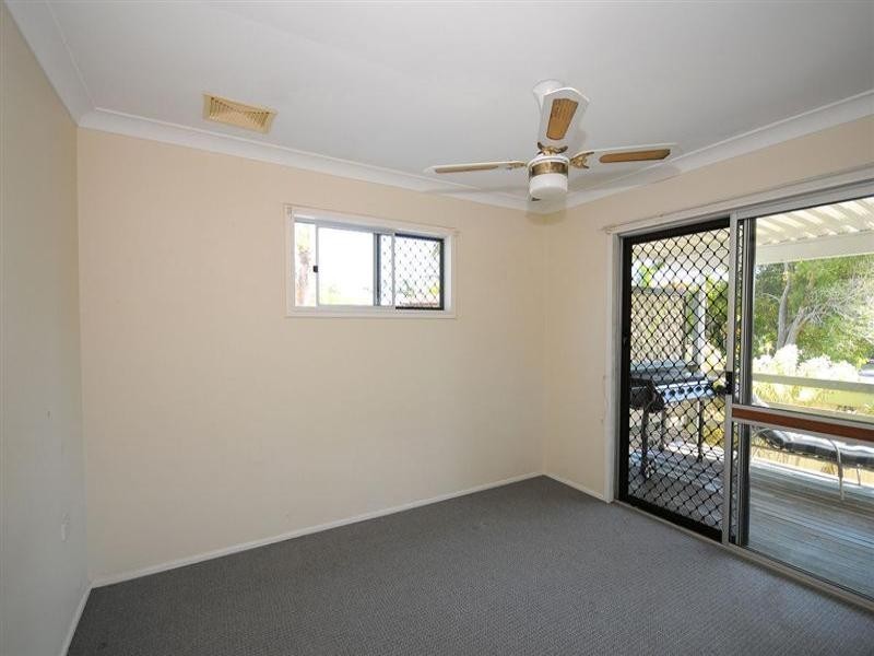 66 Kent Street, Urangan QLD 4655