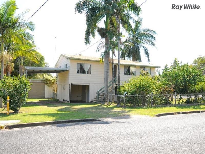 66 Kent Street, Urangan QLD 4655