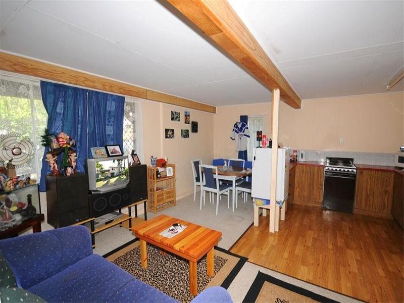 66 Kent Street, Urangan QLD 4655