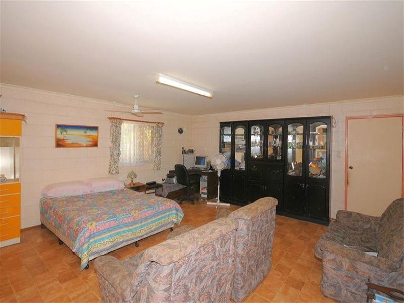 62 Limpus Street, Urangan QLD 4655