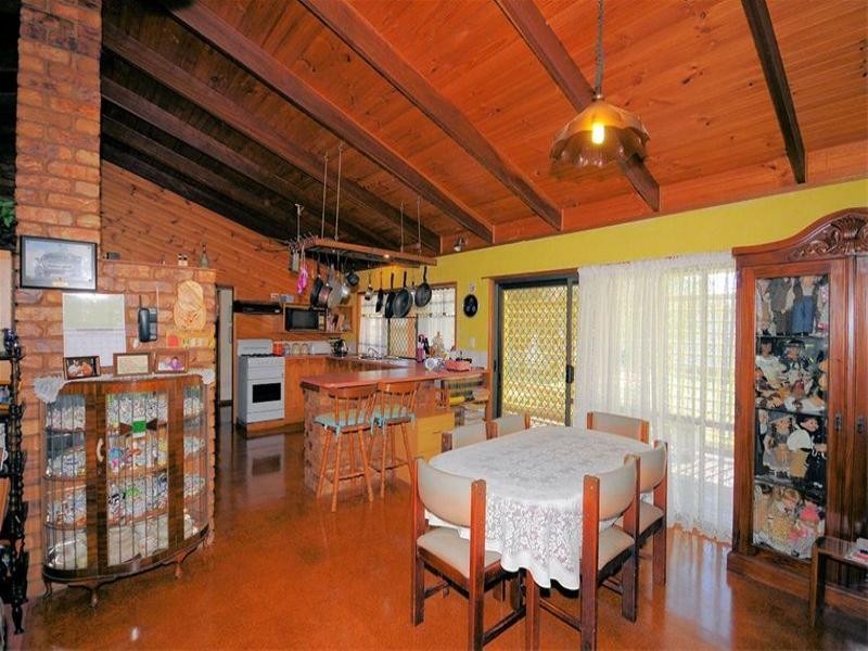 62 Limpus Street, Urangan QLD 4655