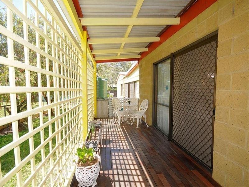 62 Limpus Street, Urangan QLD 4655