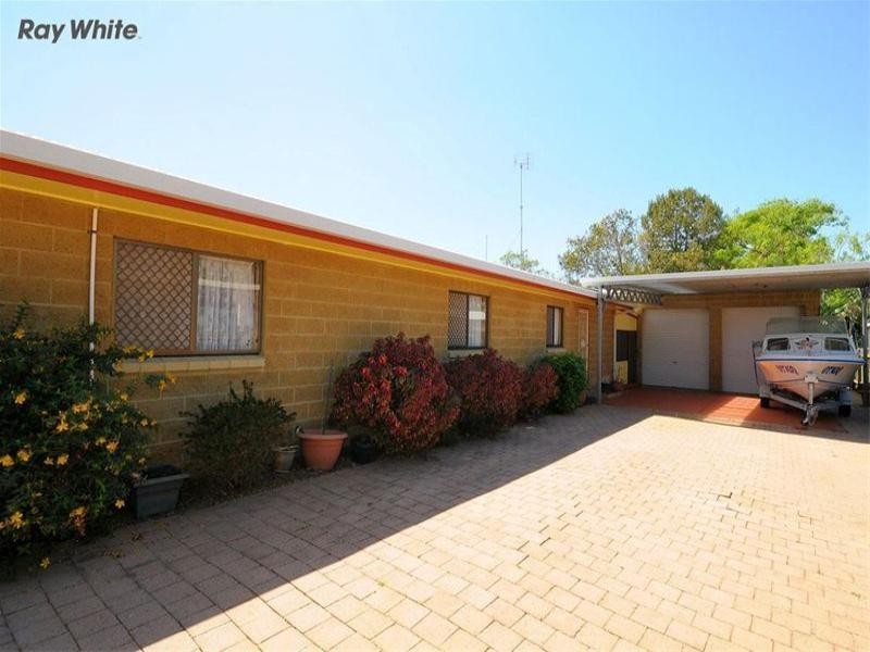 62 Limpus Street, Urangan QLD 4655