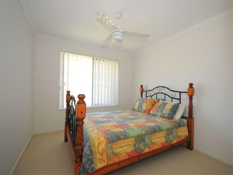 12 Topaz Curcuit, Urangan QLD 4655