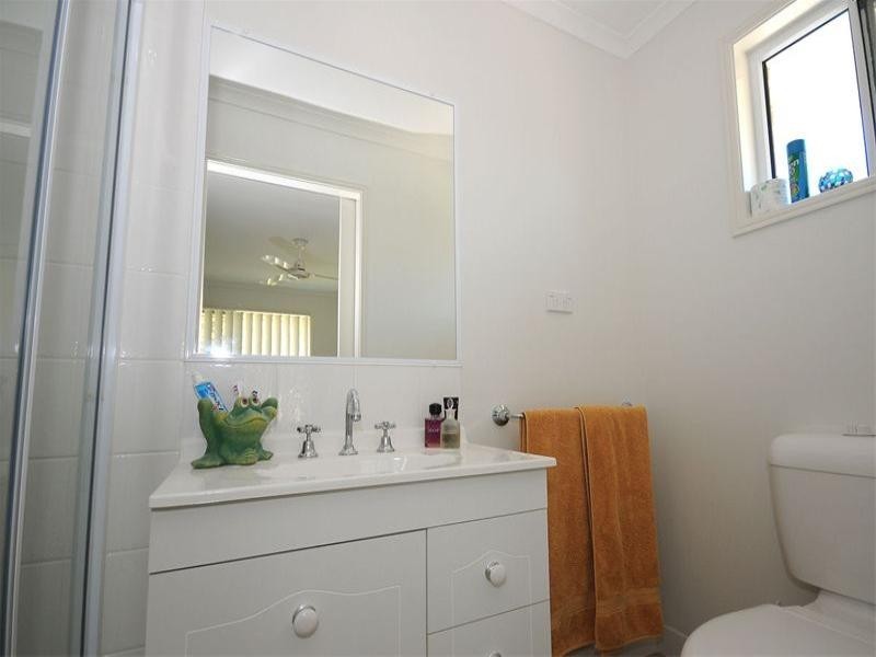 12 Topaz Curcuit, Urangan QLD 4655