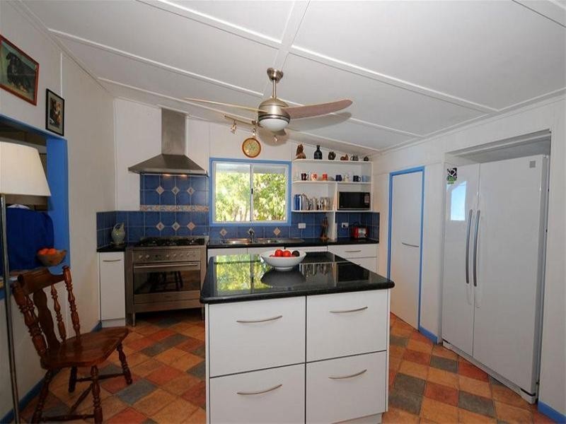49 Long Street, Point Vernon QLD 4655