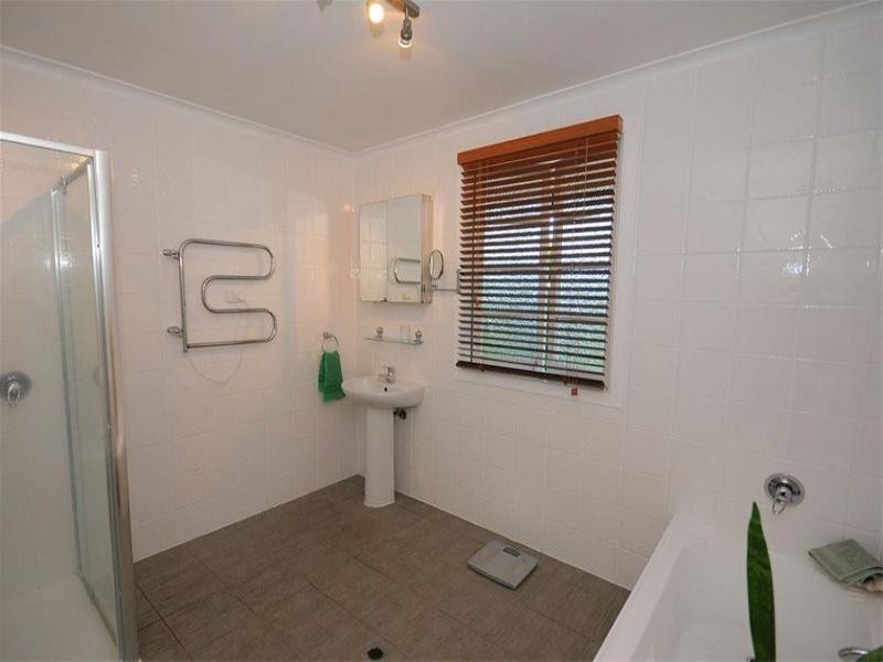 49 Long Street, Point Vernon QLD 4655