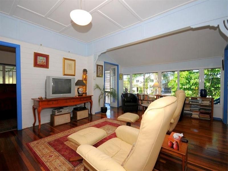 49 Long Street, Point Vernon QLD 4655