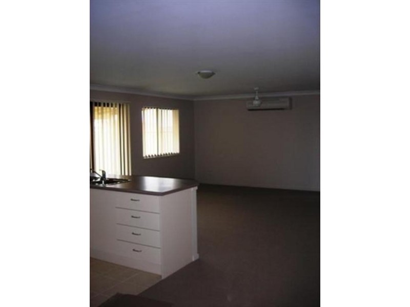 Nikenbah QLD 4655