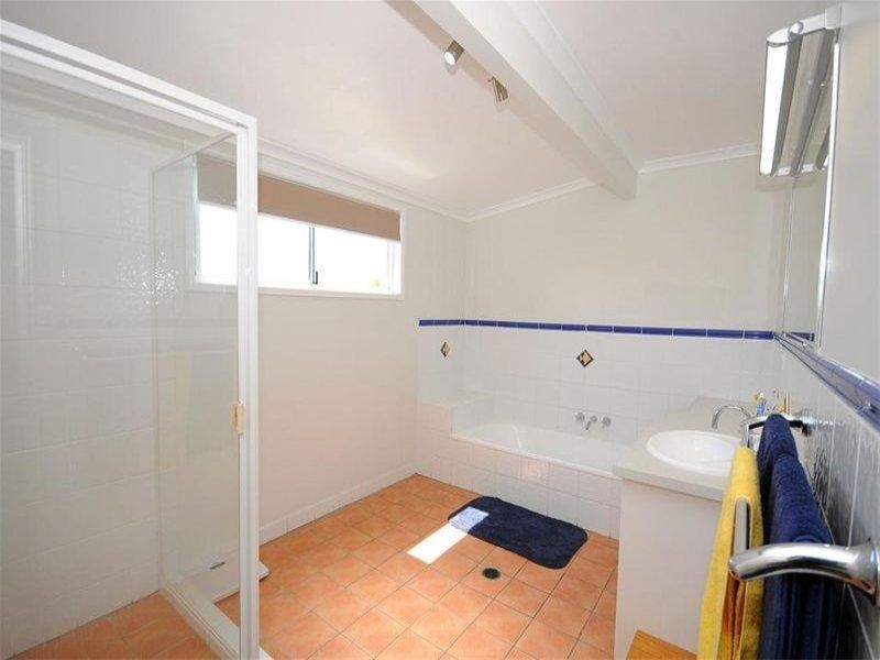 21 Windsor Way, Urraween QLD 4655