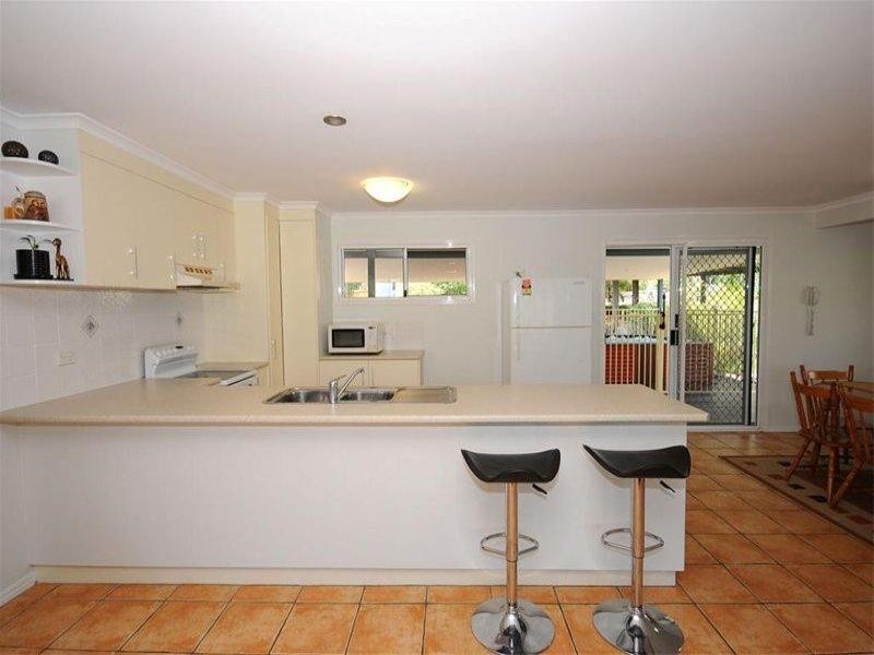 21 Windsor Way, Urraween QLD 4655