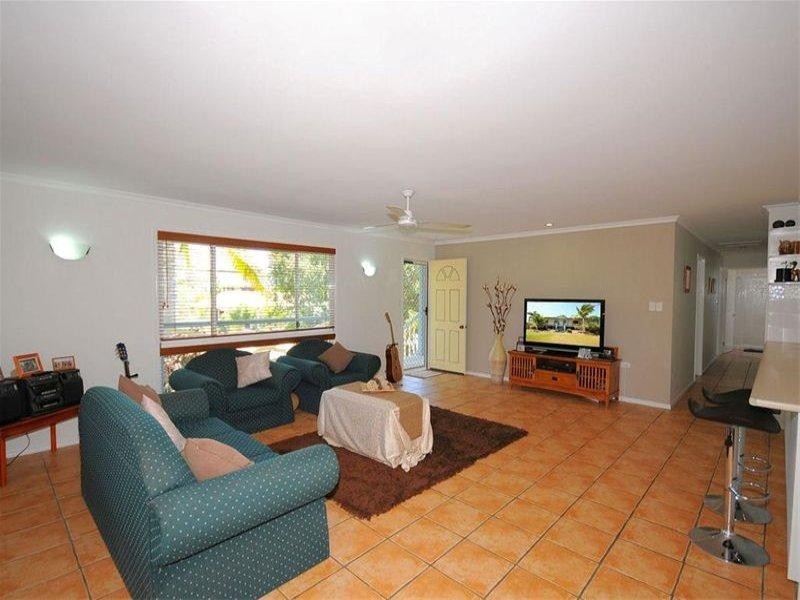 21 Windsor Way, Urraween QLD 4655