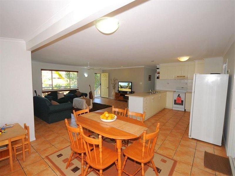 21 Windsor Way, Urraween QLD 4655