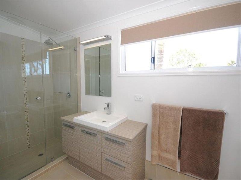 21 Windsor Way, Urraween QLD 4655