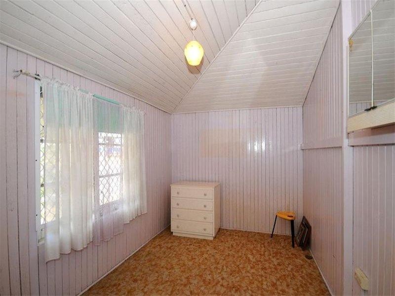 75 Beach Road, Pialba QLD 4655