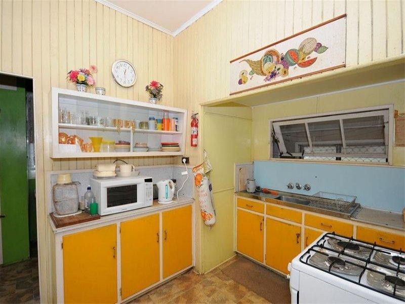 75 Beach Road, Pialba QLD 4655