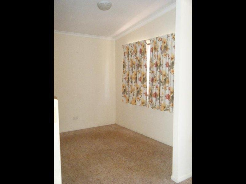 9 Top Street, Torquay QLD 4655