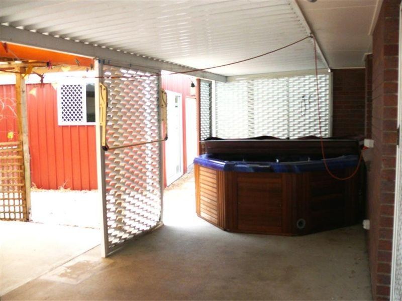 35 Aimee Drive, Urangan QLD 4655