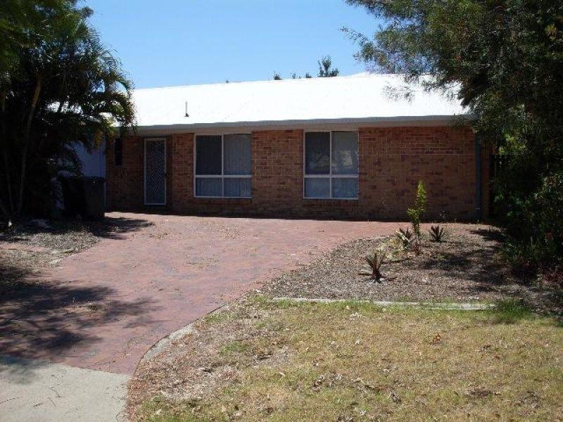 26 Prince Street, Urangan QLD 4655