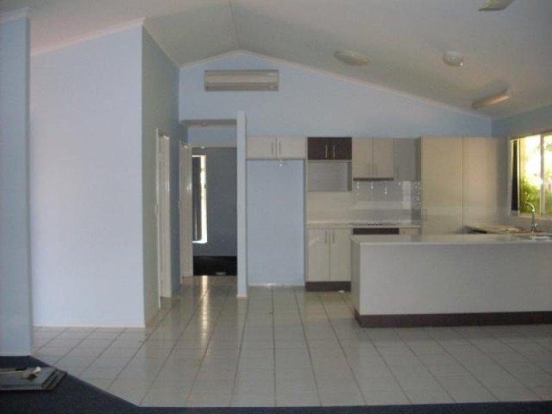 26 Prince Street, Urangan QLD 4655