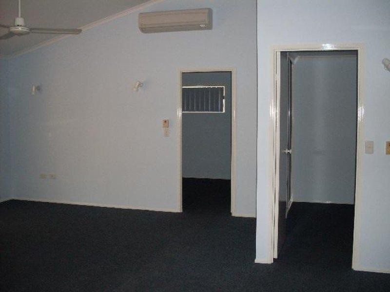 26 Prince Street, Urangan QLD 4655