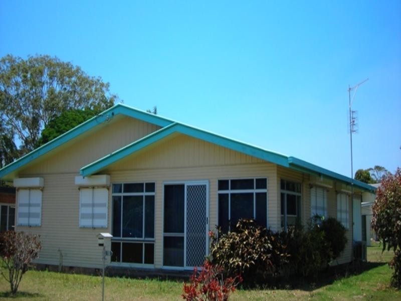 Point Vernon QLD 4655