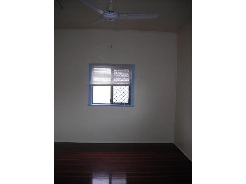 95 Cypress Street, Urangan QLD 4655