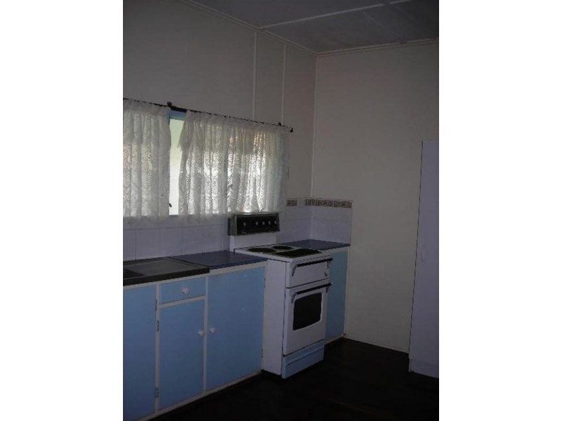 95 Cypress Street, Urangan QLD 4655
