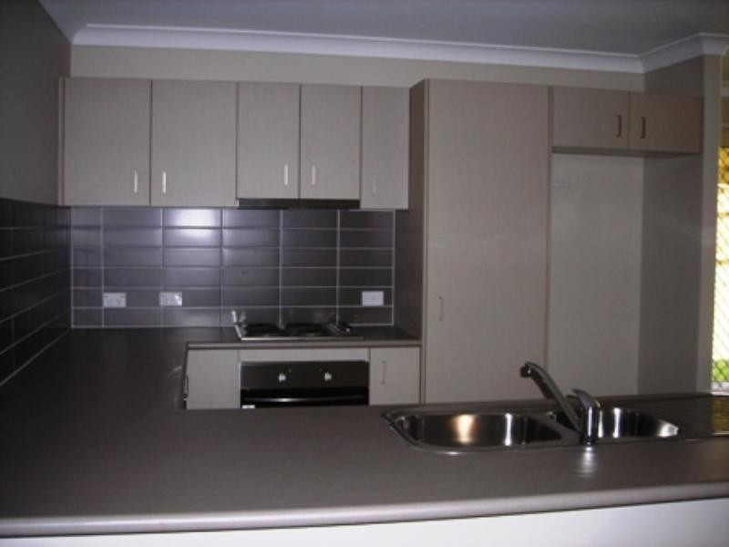 Nikenbah QLD 4655