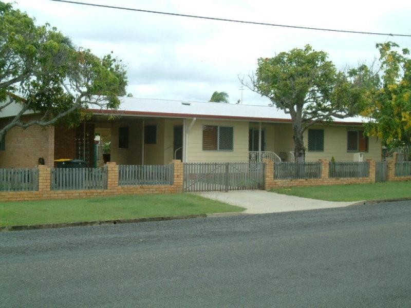 9 Edwin Street, Urangan QLD 4655