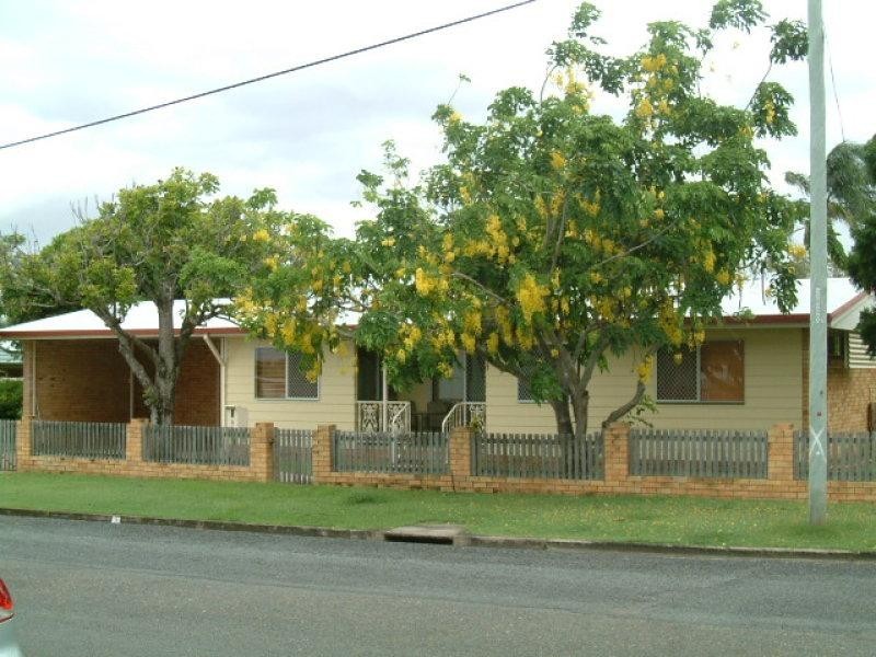 9 Edwin Street, Urangan QLD 4655